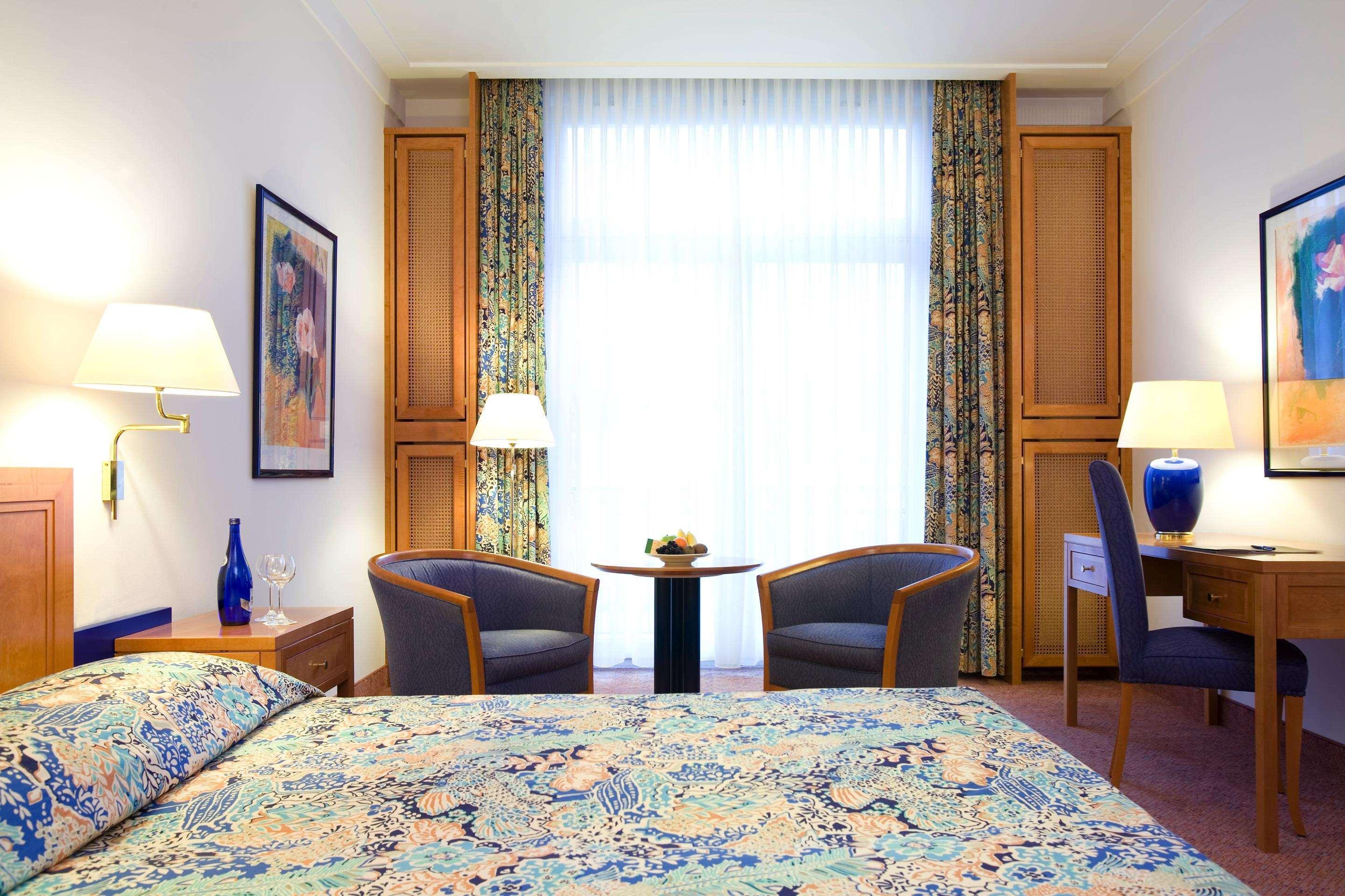 Steigenberger Hotel & Spa Bad Pyrmont Extérieur photo A typical room at the Hotel de France
