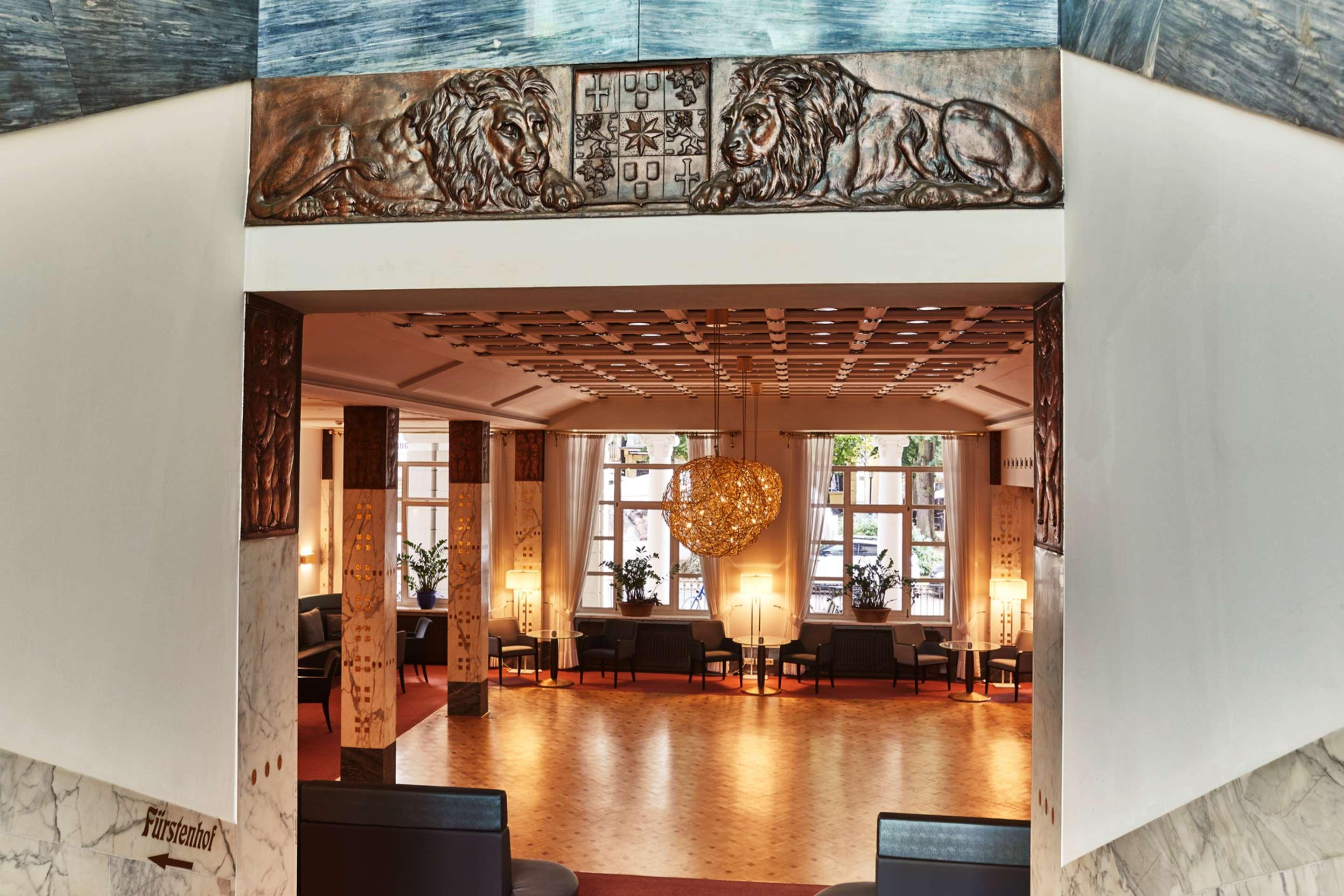 Steigenberger Hotel & Spa Bad Pyrmont Extérieur photo The interior of the hotel