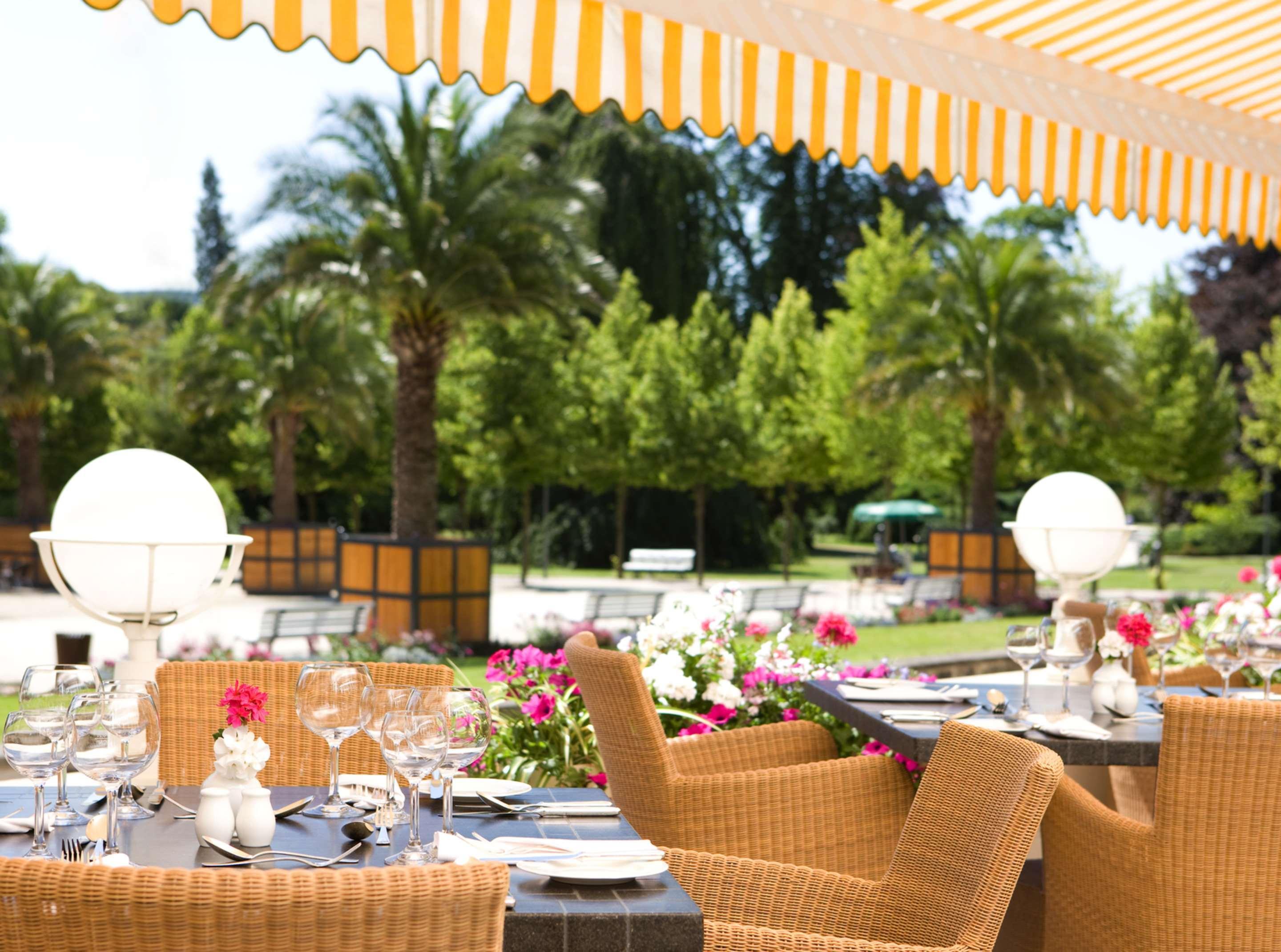 Steigenberger Hotel & Spa Bad Pyrmont Extérieur photo The restaurant