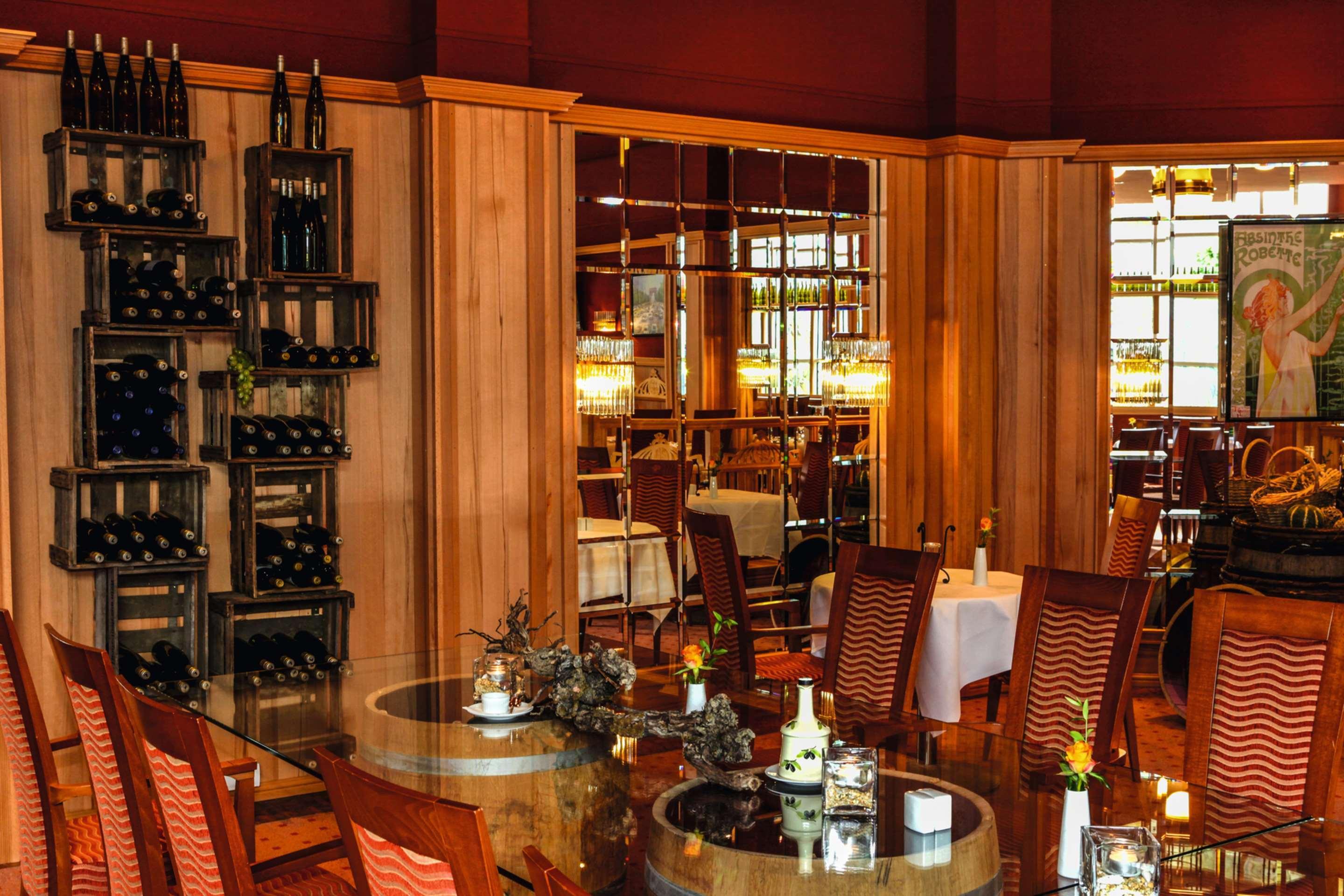 Steigenberger Hotel & Spa Bad Pyrmont Extérieur photo The interior of a restaurant